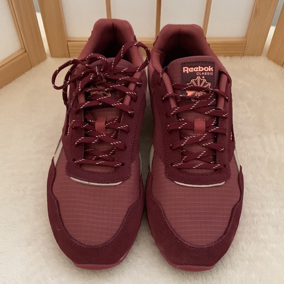 Reebok Classics - Picture 3 of 7